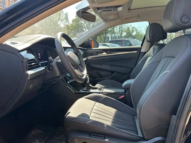 Volkswagen Passat — Фото автомобиля 4