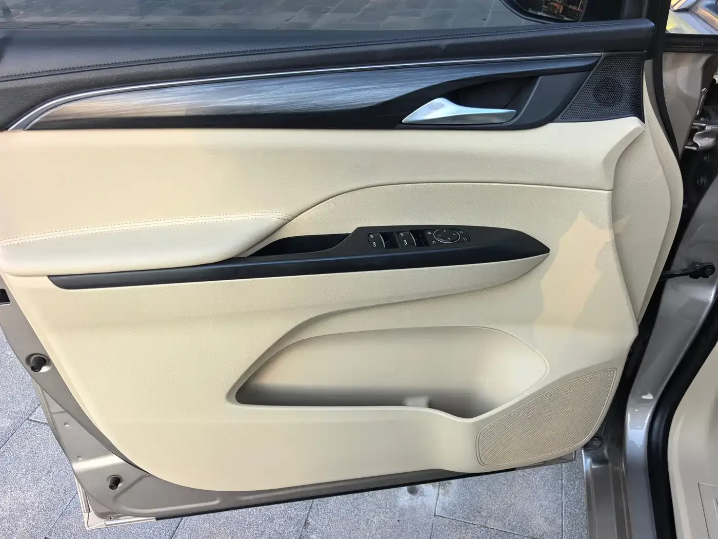 Buick Buick GL8 2023 ES Landmaster Exclusive — Фото автомобиля 10