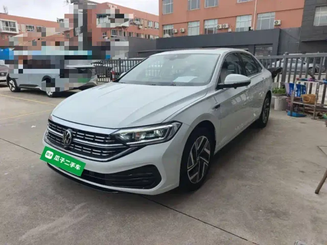 Фотография автомобиля — Volkswagen Sagitar