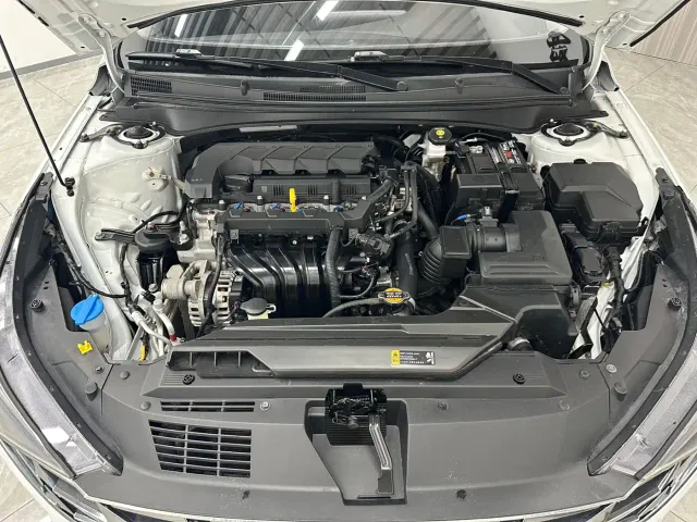 Hyundai Elantra — Фото автомобиля 17