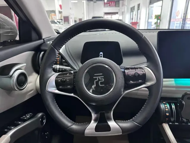 BYD Yuan PLUS — Фото автомобиля 6