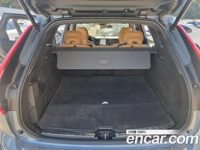 Volvo XC60 2nd Gen — Фото автомобиля 11