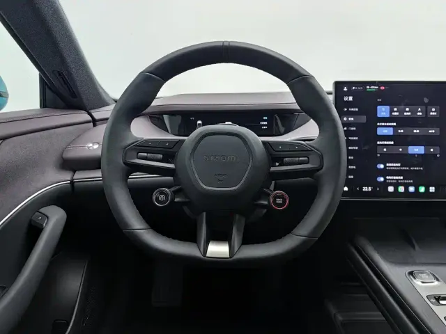 Xiaomi SU7 — Фото автомобиля 11