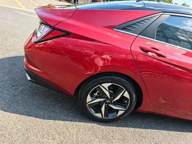 Hyundai Elantra — Фото автомобиля 14