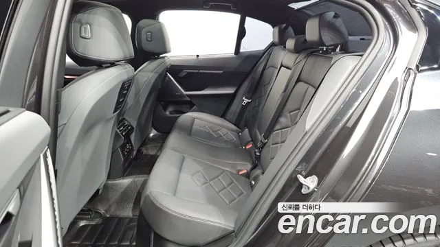 BMW 5 Series G60 — Фото автомобиля 15