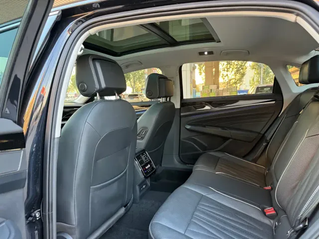 Volkswagen Passat — Фото автомобиля 8
