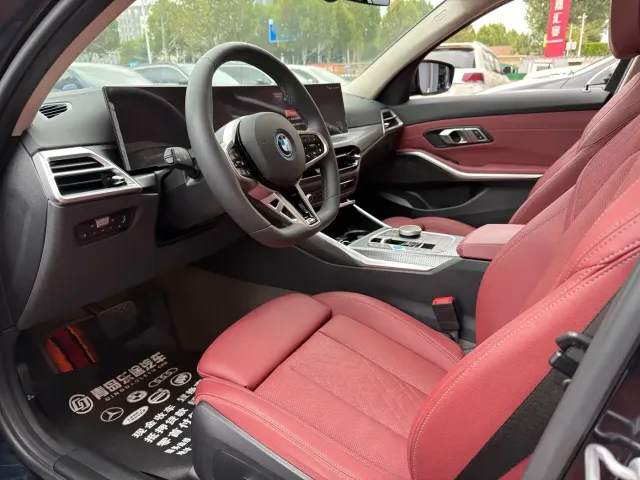 BMW i3 — Фото автомобиля 7
