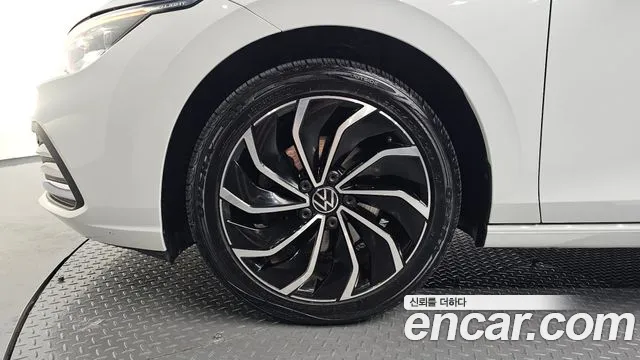 Volkswagen Golf Golf 8 поколение 2.0 TDI Prestige — Фото автомобиля 3