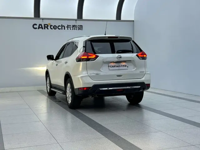 Nissan X-Trail — Фото автомобиля 2