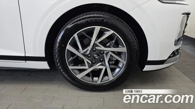 Hyundai Grandeur Grandeur (GN7) 2.5 Бензин 2WD — Фото автомобиля 20