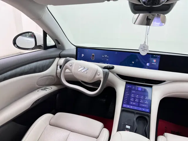 IM Motors LS6 — Фото автомобиля 22