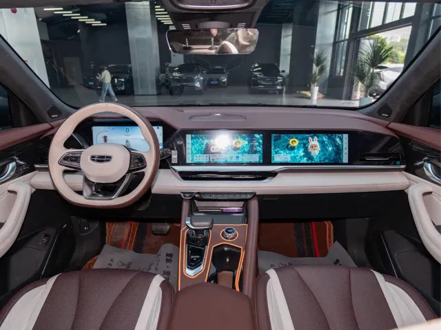 Geely Xingyue L — Фото автомобиля 17