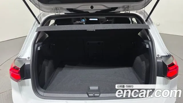Volkswagen Golf Golf 8 поколение 2.0 TDI Prestige — Фото автомобиля 28