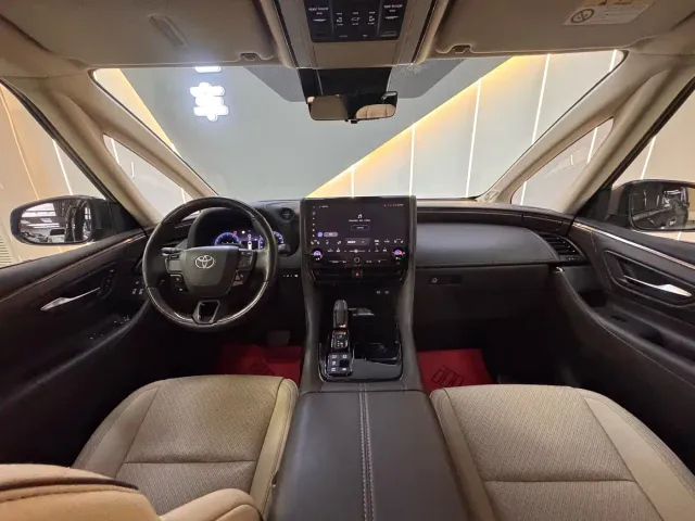 Toyota Alphard — Фото автомобиля 25