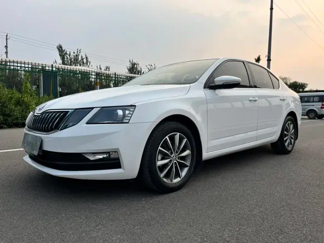 Фотография автомобиля — Skoda Octavia
