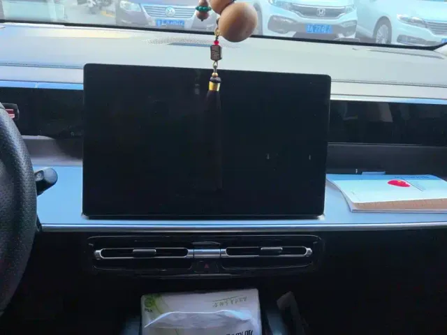 GAC Trumpchi E8 — Фото автомобиля 13