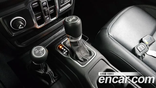 Jeep Wrangler Wrangler (JL) 2.0 Overland 4 двери — Фото автомобиля 9