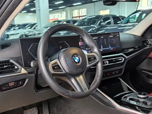 BMW 3 Series — Фото автомобиля 10