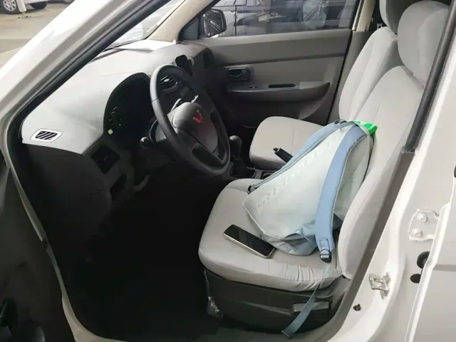 Wuling Hongguang — Фото автомобиля 14