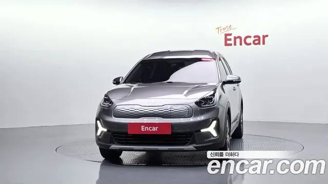 Kia Niro — Фото автомобиля 3