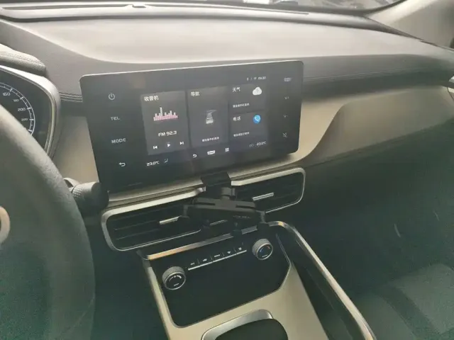 Geely Binyue 2024 1.5T DCT Soaring Dragon Edition — Фото автомобиля 8