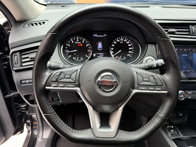 Nissan X-Trail — Фото автомобиля 14