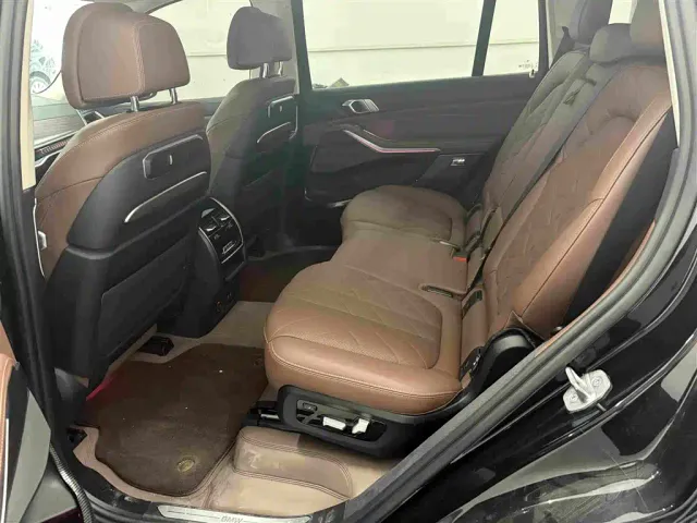 BMW X7 — Фото автомобиля 3