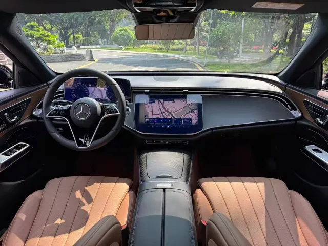 Mercedes-Benz E-Class — Фото автомобиля 6