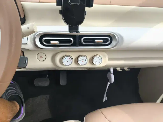 Wuling Hongguang Mini EV — Фото автомобиля 9