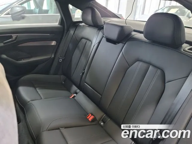 Audi A6 — Фото автомобиля 11