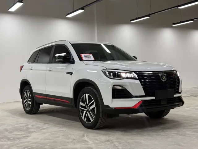 Changan CS75 — Фото автомобиля 3