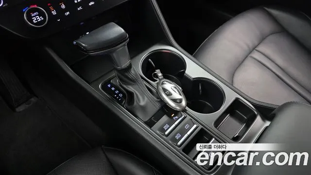 Hyundai Sonata — Фото автомобиля 9