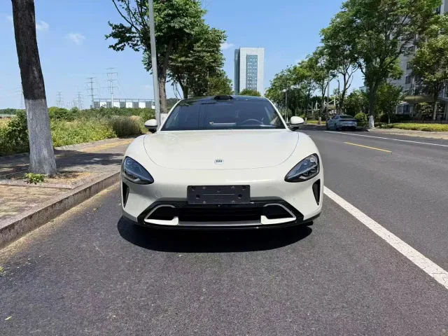 Xiaomi SU7 — Фото автомобиля 2