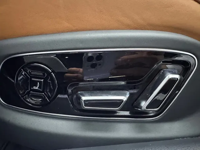 Audi A8 — Фото автомобиля 7