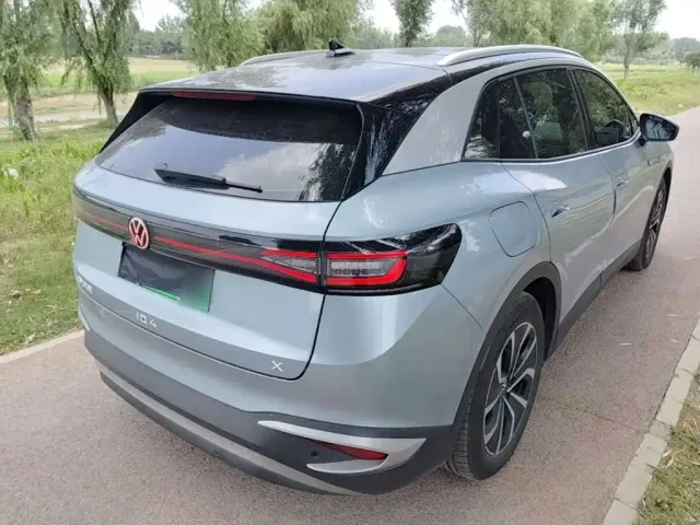 Volkswagen ID.4 X — Фото автомобиля 4