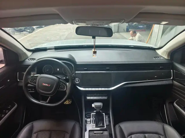 VGV U70 — Фото автомобиля 12
