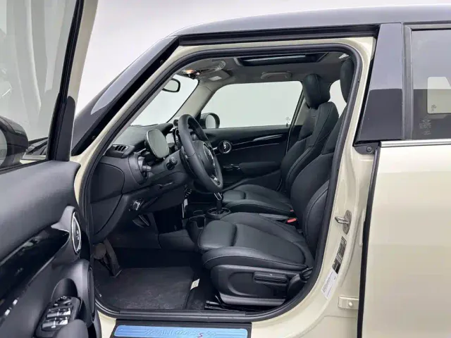 MINI Hatch — Фото автомобиля 10