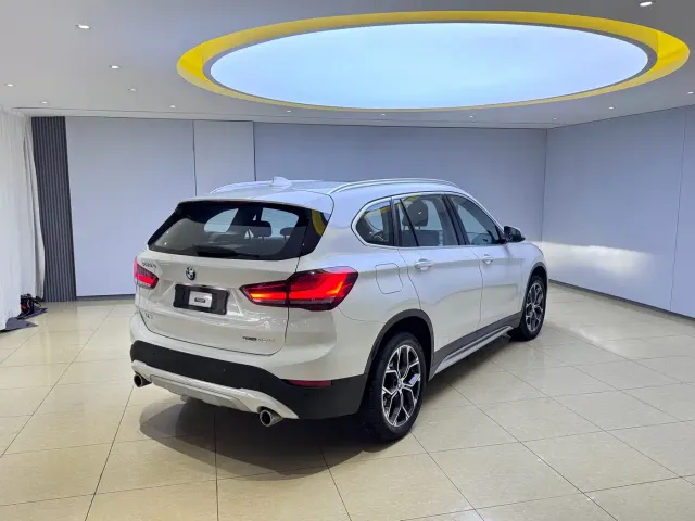 BMW X1 — Фото автомобиля 4