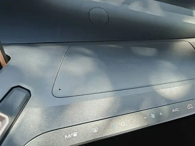 Wuling NanoEV — Фото автомобиля 12