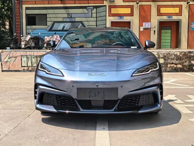 BYD Seal 06 GT — Фото автомобиля 2