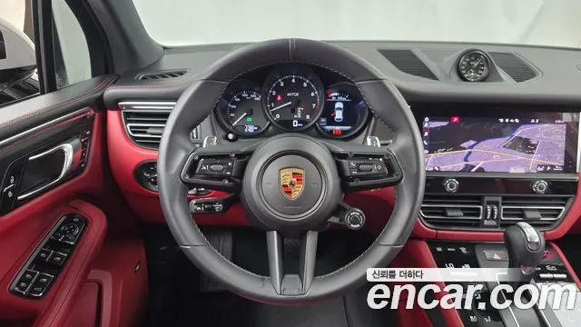 Porsche Macan — Фото автомобиля 11