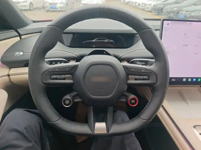 Xiaomi SU7 — Фото автомобиля 10