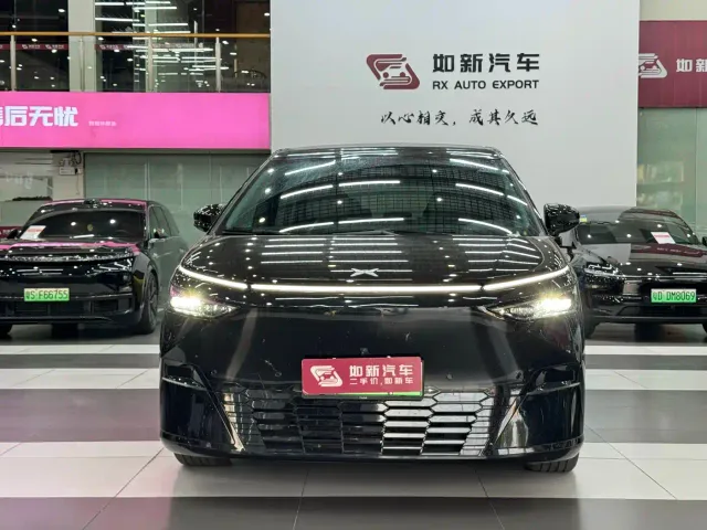 Xpeng X9 — Фото автомобиля 2