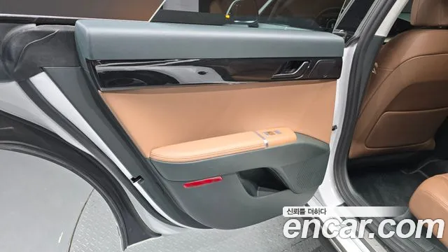 Hyundai Grandeur GN7 — Фото автомобиля 14