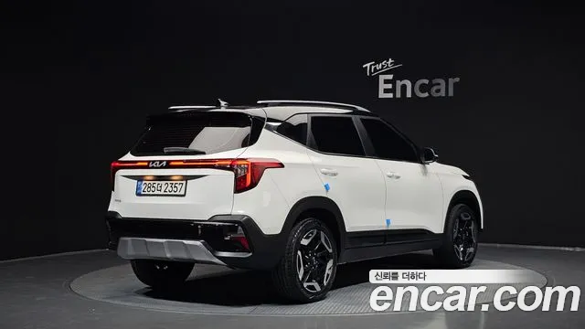 Kia Seltos Новый Seltos Бензин 1.6 турбо 2WD — Фото автомобиля 2