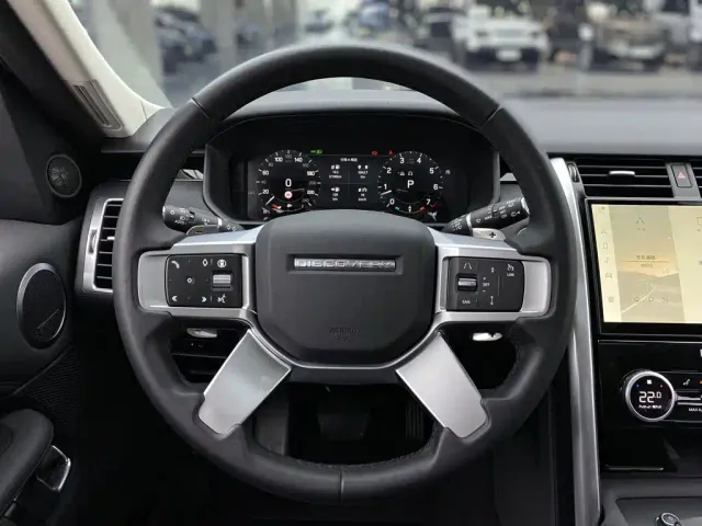 Land Rover Discovery — Фото автомобиля 17