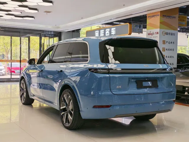 Li Auto L9 — Фото автомобиля 6