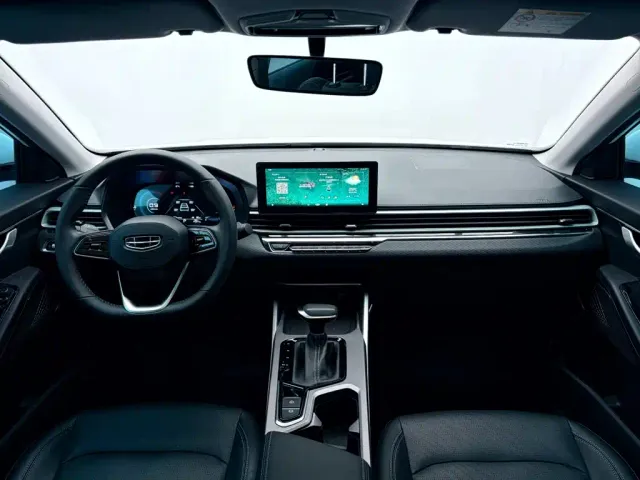 Geely Emgrand — Фото автомобиля 19