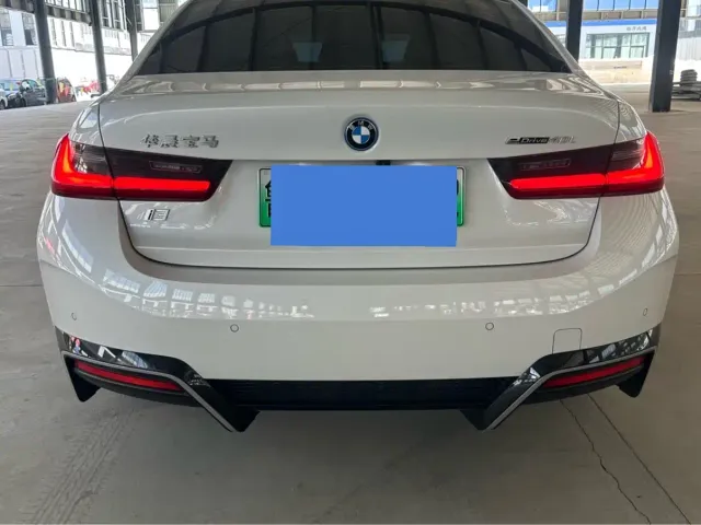 BMW i3 — Фото автомобиля 9