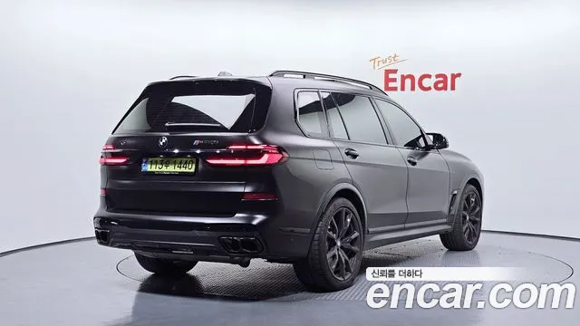 BMW X7 M60i xDrive M Sport 6 мест — Фото автомобиля 2